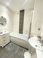 Captivating 1-bed Apartment in Barking