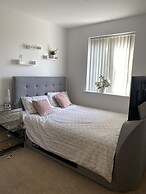 Captivating 1-bed Apartment in Barking