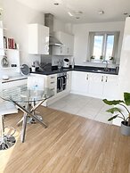 Captivating 1-bed Apartment in Barking