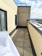 Captivating 1-bed Apartment in Barking