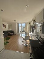 Captivating 1-bed Apartment in Barking