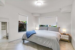 Delray Beach Getaway Minutes to Beach & More!