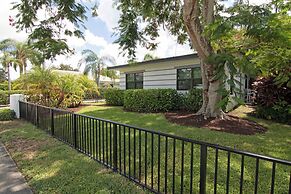Delray Beach Getaway Minutes to Beach & More!
