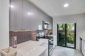 Delray Beach Getaway Minutes to Beach & More!