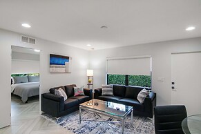 Delray Beach Getaway Minutes to Beach & More!