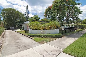 Delray Beach Getaway Minutes to Beach & More!