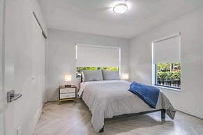 Delray Beach Getaway Minutes to Beach & More!