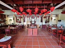 Long Life Riverside Hotel & Spa