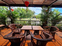 Long Life Riverside Hotel & Spa