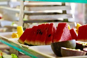 Long Life Riverside Hotel & Spa