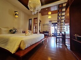 Long Life Riverside Hotel & Spa