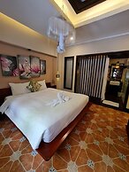 Long Life Riverside Hotel & Spa