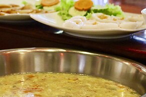 Long Life Riverside Hotel & Spa