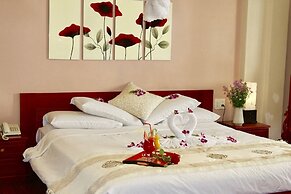 Long Life Riverside Hotel & Spa