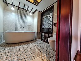 Long Life Riverside Hotel & Spa