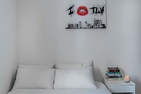 Elegant Duplex near Rothschild by FeelHome