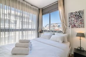 Elegant Duplex near Rothschild by FeelHome