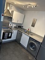 Remarkable 2-bed Apartment in Wolverhampton