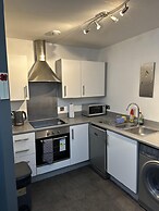 Remarkable 2-bed Apartment in Wolverhampton