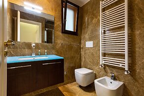 3012 Carra Apartment by Barbarhouse