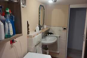 2-bed Borgo val di Taro Apt w/ Private Terrace