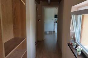 2-bed Borgo val di Taro Apt w/ Private Terrace