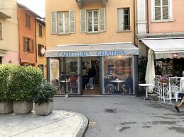 2-bed Borgo val di Taro Apt w/ Private Terrace