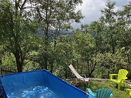 2-bed Borgo val di Taro Apt w/ Private Terrace