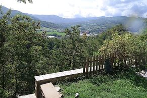 2-bed Borgo val di Taro Apt w/ Private Terrace