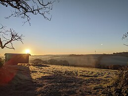 Stunning Shepherd's Hut Retreat, North Devon
