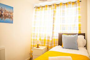 Spacious 5-bed House! Tilbury! Free Parking!