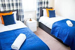 Spacious 5-bed House! Tilbury! Free Parking!