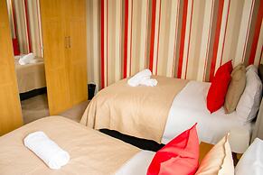 Spacious 5-bed House! Tilbury! Free Parking!