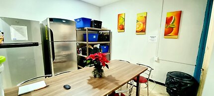 HoM Balderas - Hostel