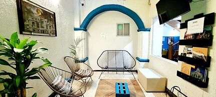 HoM Balderas - Hostel