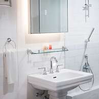 Le Mansion Senopati Hotel