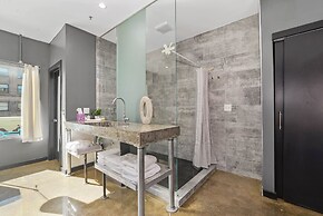 Outstanding En Suite Studio