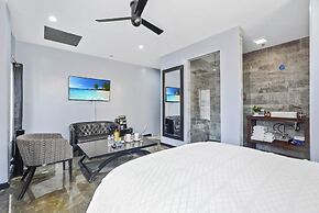 Magnificent En Suite Studio