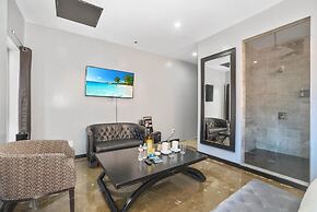 Magnificent En Suite Studio