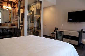 Elegant En Suite Studio