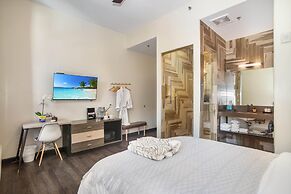 Cozy En Suite Studio