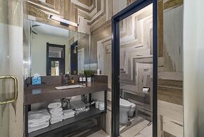 Cozy En Suite Studio