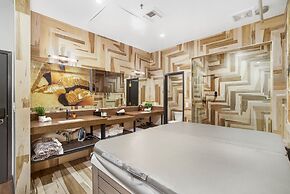 Pleasant En Suite Studio