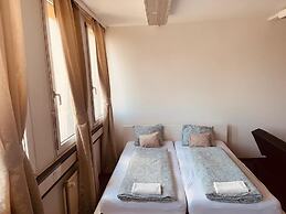 Veni Apartments