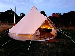 5m xl Bell Tent With log Burner, Near Whitby