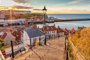 5m xl Bell Tent With log Burner, Near Whitby