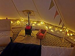 5m xl Bell Tent With log Burner, Near Whitby