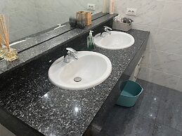 Luxury 4 bedroom villa with jacuzzi