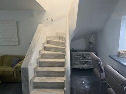 Luxury 4 bedroom villa with jacuzzi