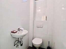 Elegant Apt with Balcony & Sea View by FeelHome